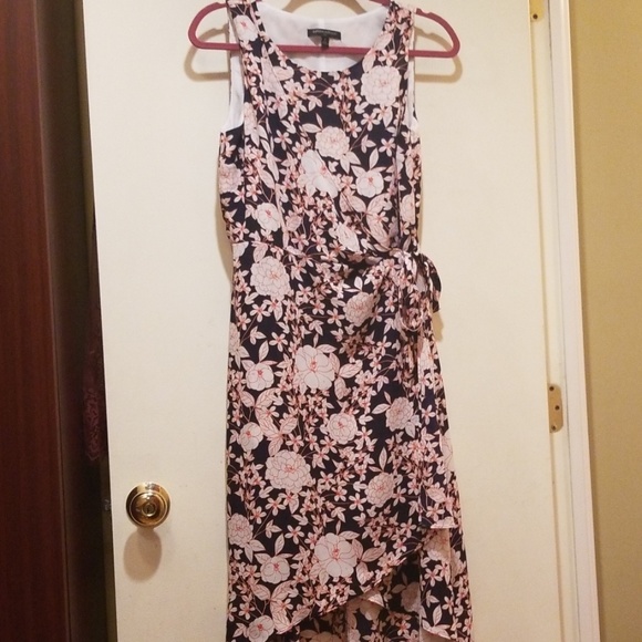 Banana Republic Dresses & Skirts - Banana Republic Floral Dress New 4 Banana Republic Dresses & Skirts - Banana Republic Floral Dress New 4